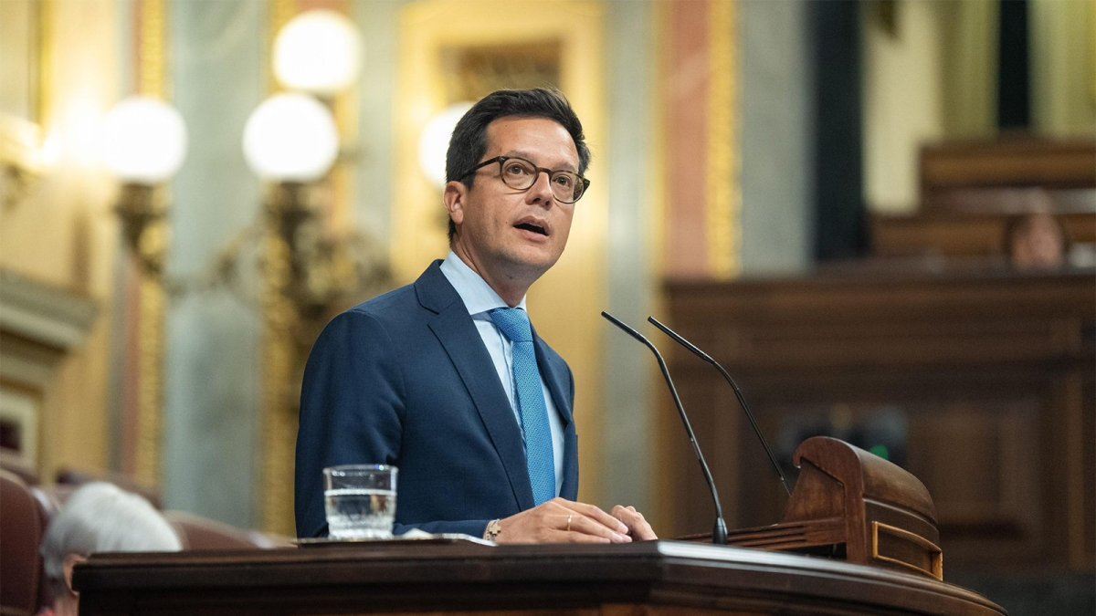 Tomás Cabezón durante una intervención en el Congreso.
