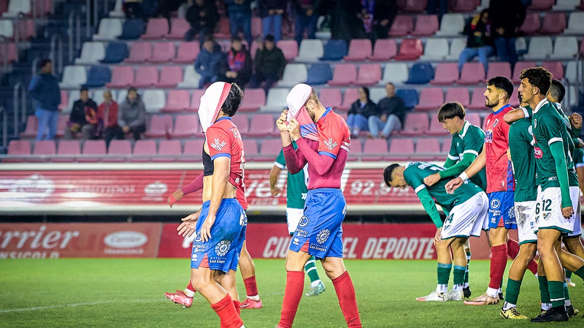 El fortín de Los Pajaritos se diluye con una inesperada y dolorosa derrota.