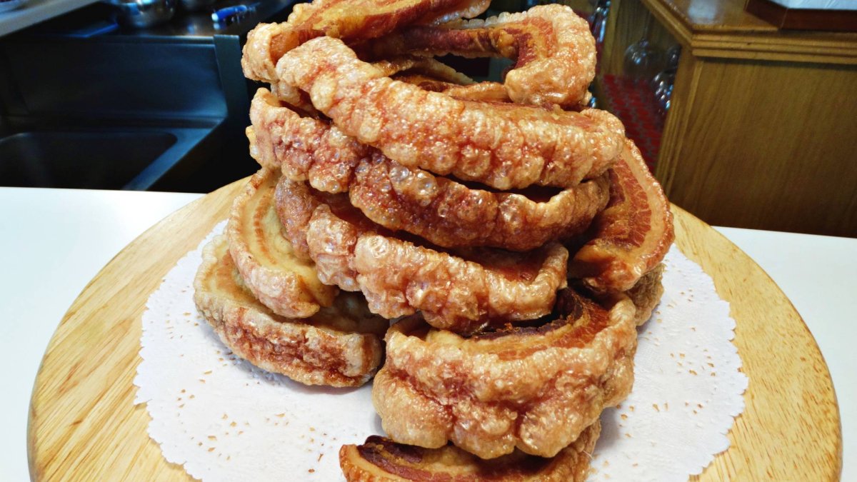 El torrezno de Soria, producto icónico que ha inspirado creaciones como la premiada Costrada Salada del Virrey Palafox
