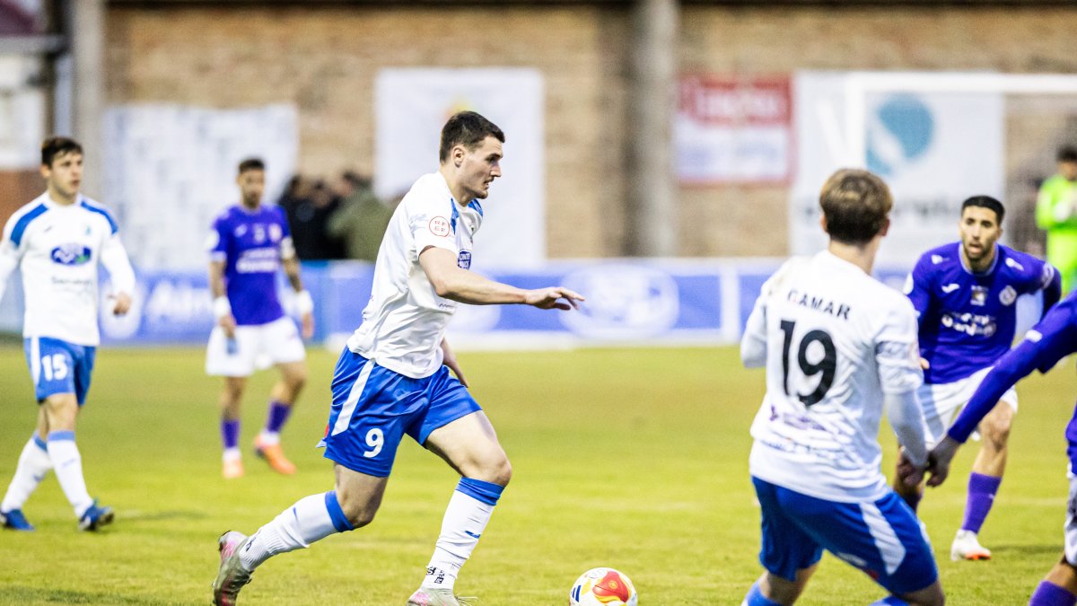 Un jugador del Almazán durante un partido