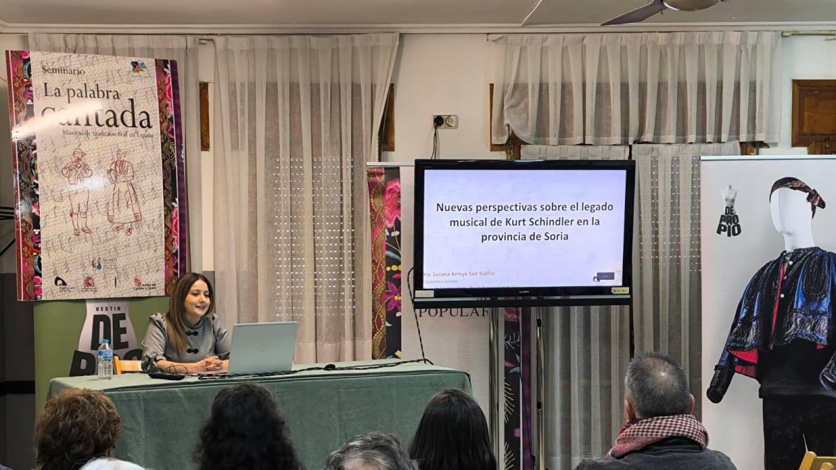 Detalle de una de las presentaciones del seminario.