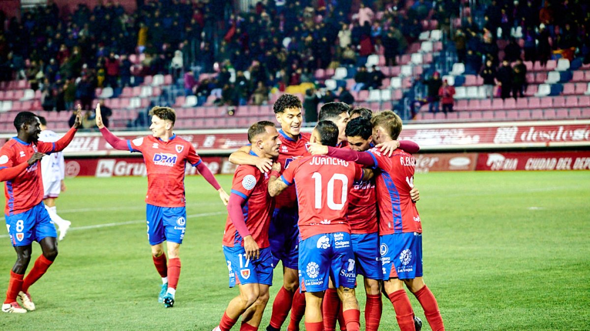 El Numancia remontaba para acabar ganando al Langreo con autoridad.