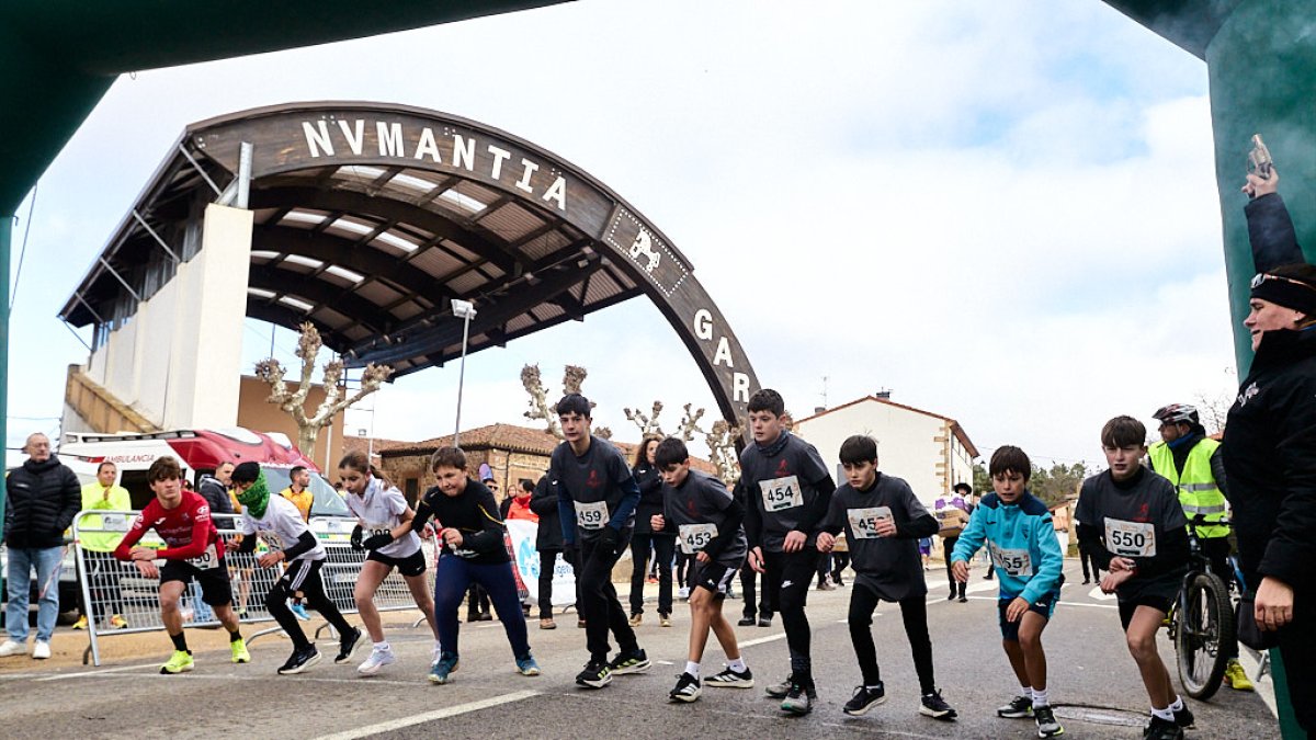 Un total de 341 participantes en la prueba garreña en una mañana invernal.