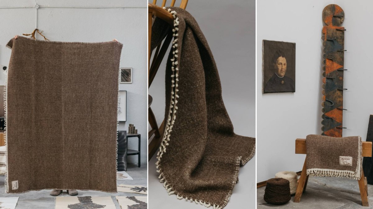 La manta Babia, uno de los modelos más icónicos de Mestas, está tejida con lana merina trashumante sin teñir, procedente de los rebaños de los hermanos Pérez (Soria) y de Álvaro Álvarez Redondo (León). Una pieza numerada, hecha para durar y heredar.