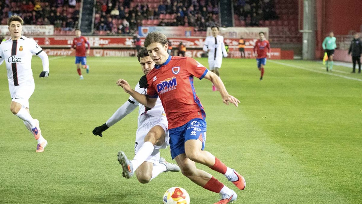 El Numancia regresa a la liga tras su eliminación en la Copa del Rey frente al Mallorca.