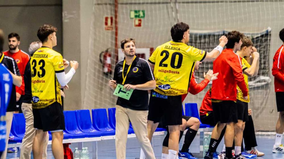 Oriol Castellarnau en el partido de la pasada jornada ante Oviedo