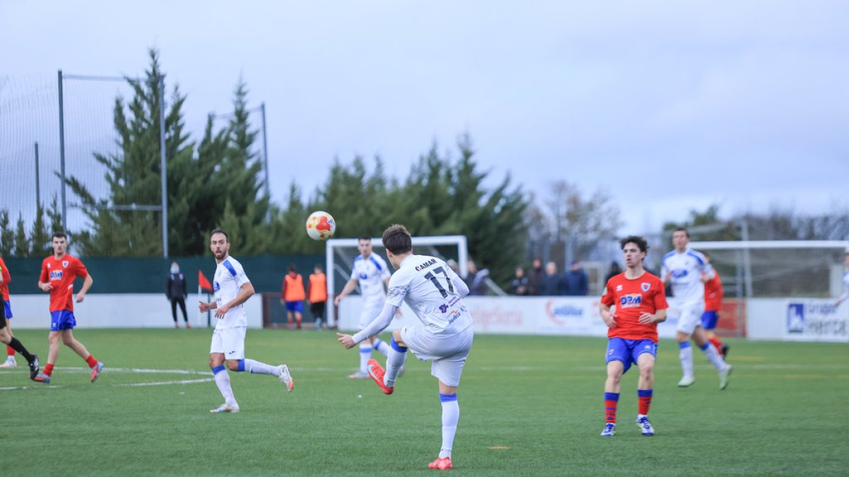 El Almazán se vuelve de vacío de su viaje a Salamanca