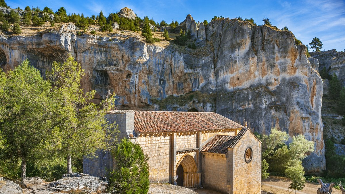 La ermita en el Cañón del río lobos