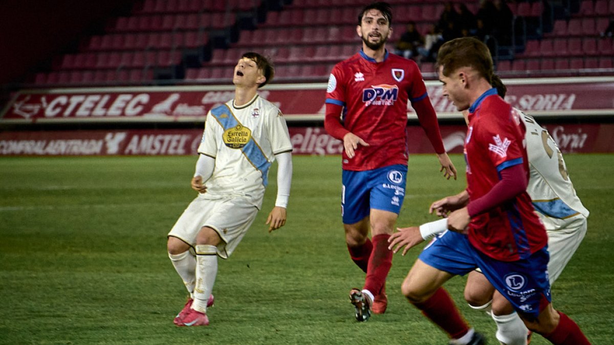 Imagen del Numancia-Fabril que ha generado toda la polémica en Segunda Federación.
