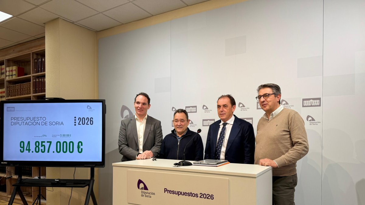 Daniel García, Saturnino de Gregorio, Benito Serrano y Jesús Ángel Peregrina, en la presentación de los Presupuestos.