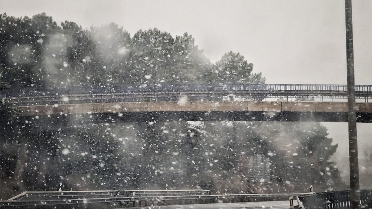 Salida de Soria hacia Golmayo en la mañana de este domingo.