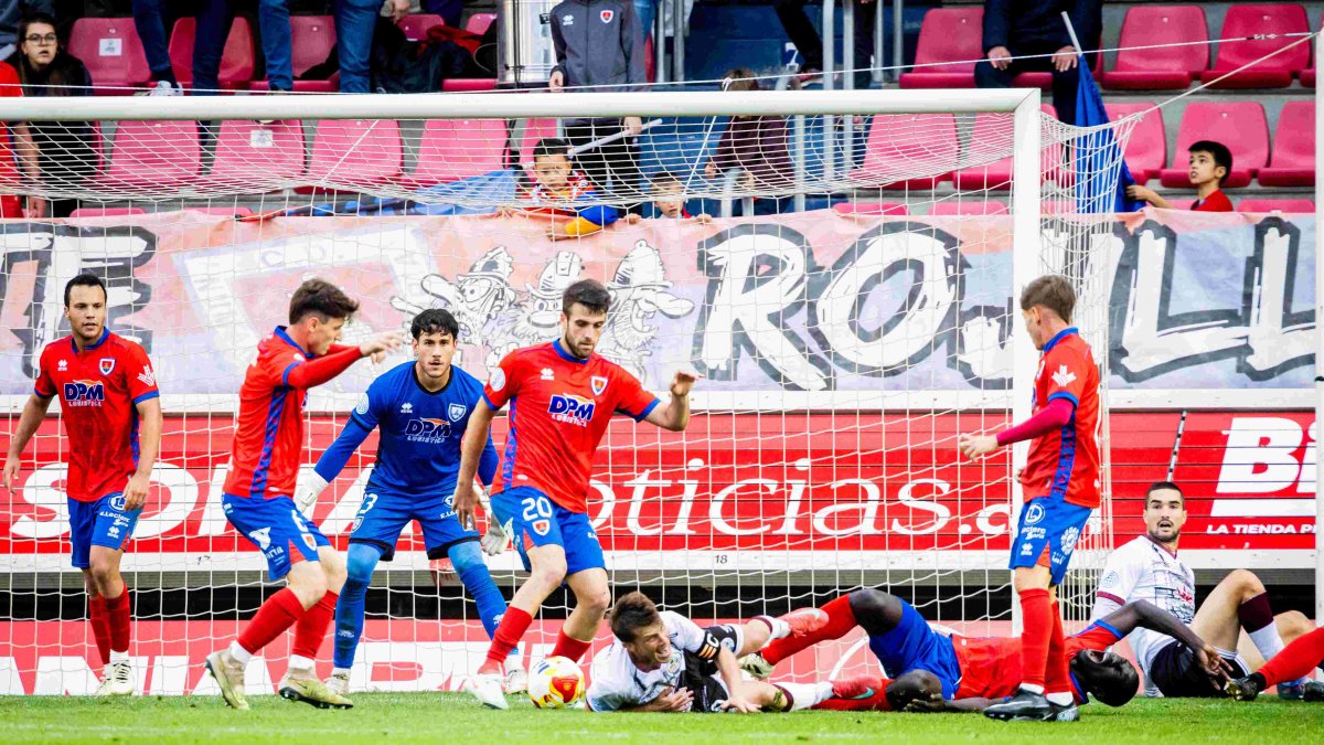 El Numancia no acaba de solucionar sus problemas defensivos que viene arrastrando desde el inicio de la temporada.