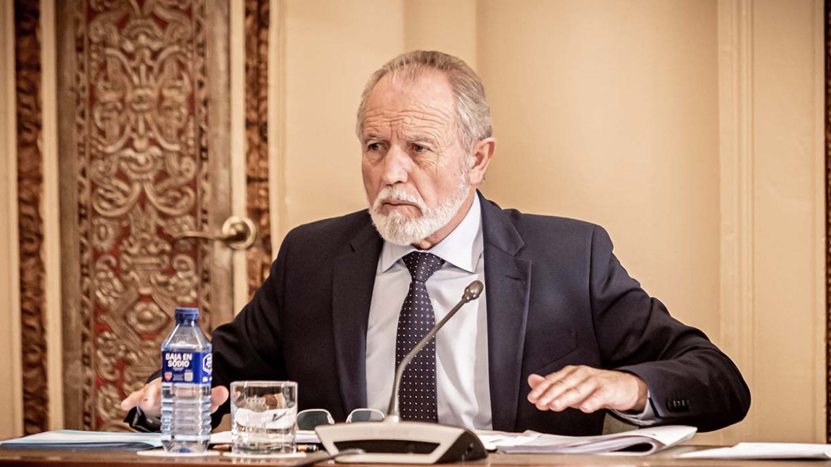 José Antonio de Miguel, diputado de Personal y vicepresidente.