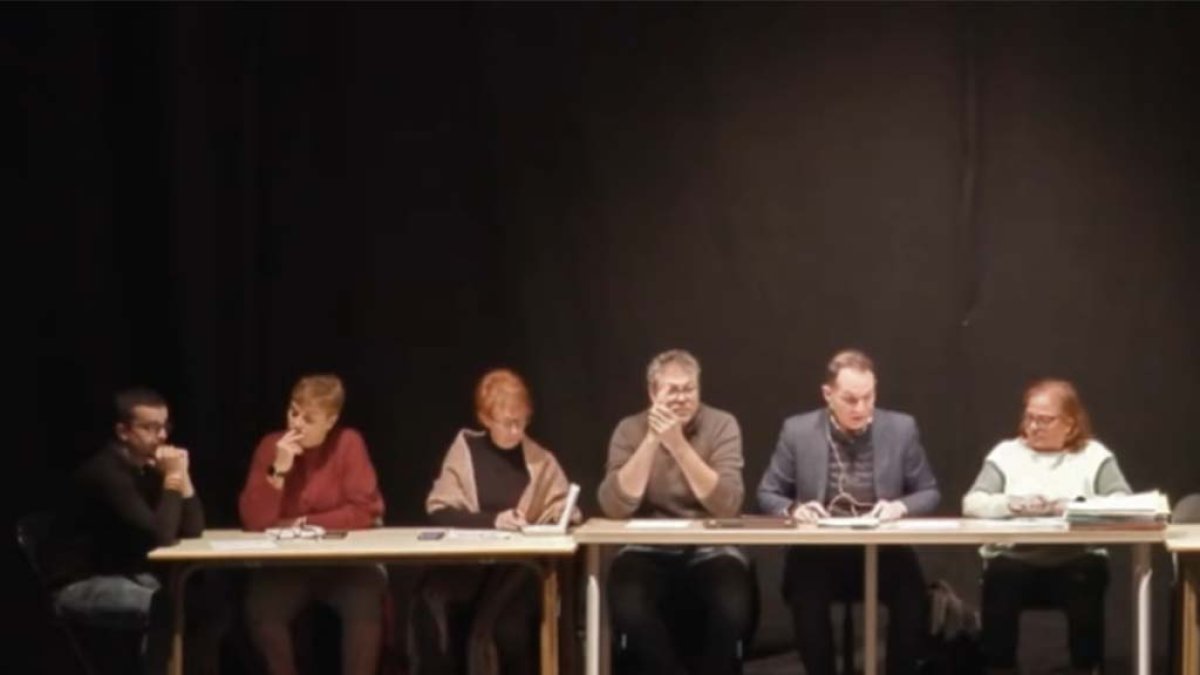 Miembros de la corporación de San Esteban en el último pleno.