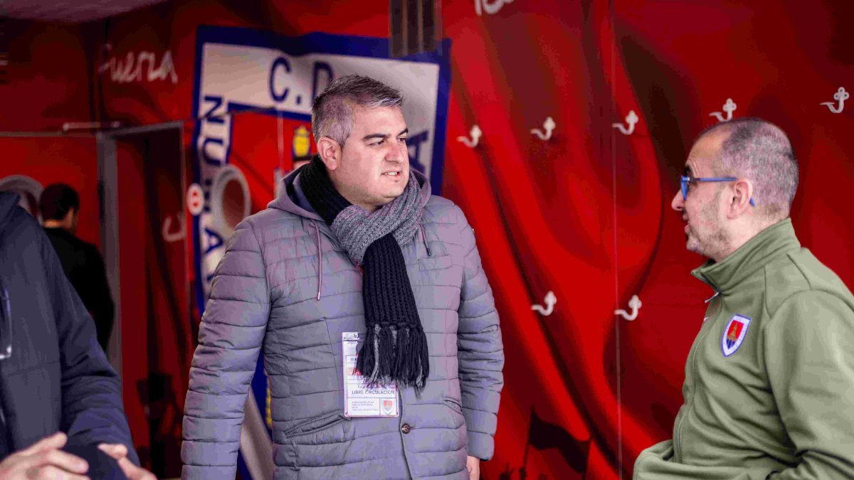 Huerta tiene por delante todo el mes de enero para reforzar al Numancia y paliar sus carencias.