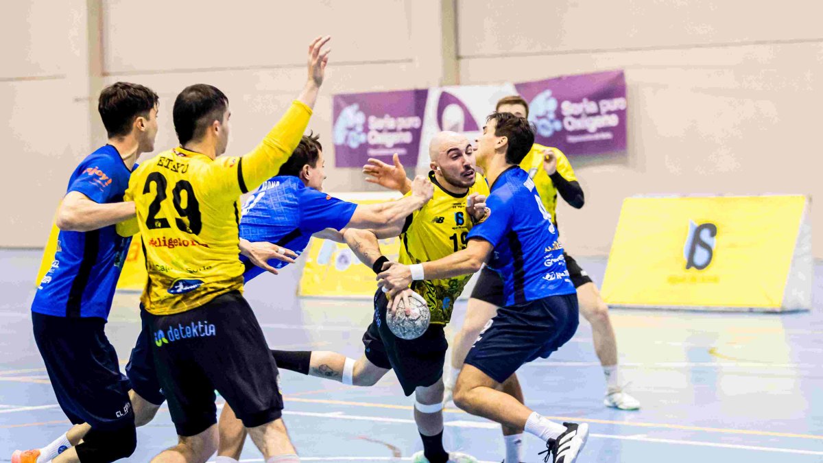 El Balonmano Soria cifra la salvación en los 21 puntos.