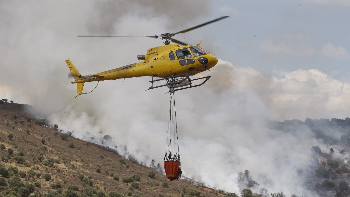 Helicóptero de lucha contras incendios forestales en una imagen de archivo.