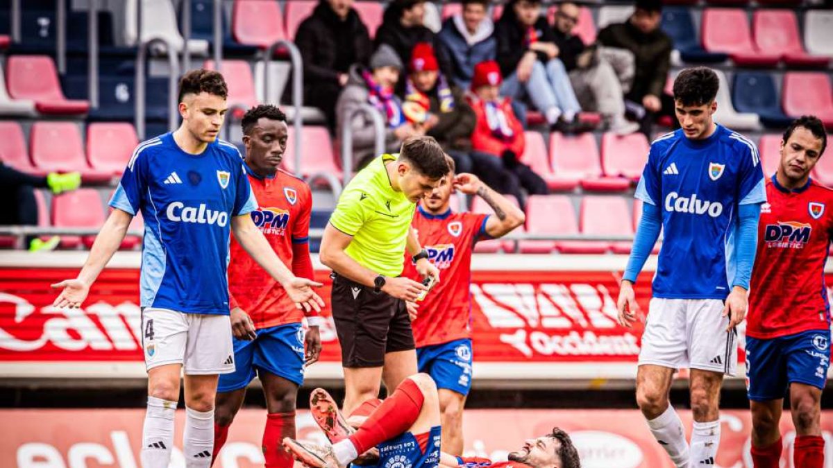 Jony le lesionaba el aductor izquierdo en Segovia.