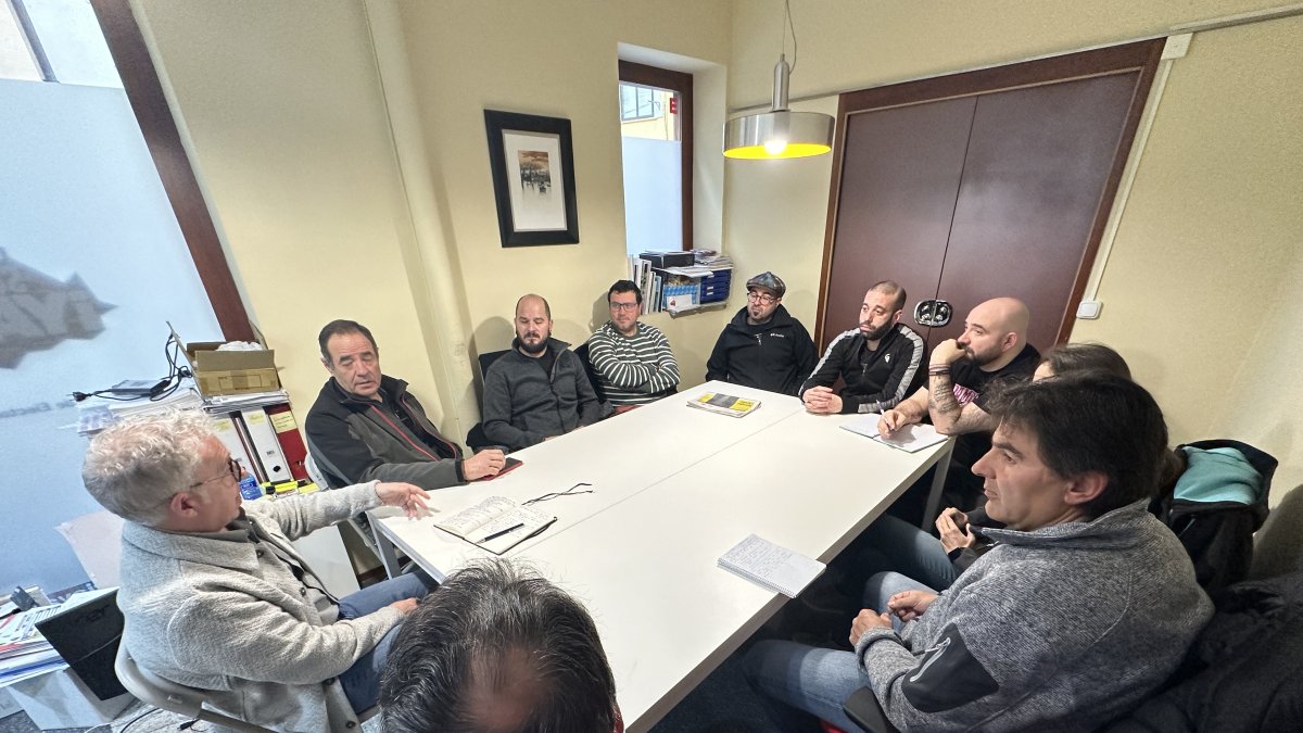 Reunión de Soria Ya con el comité de Losán.