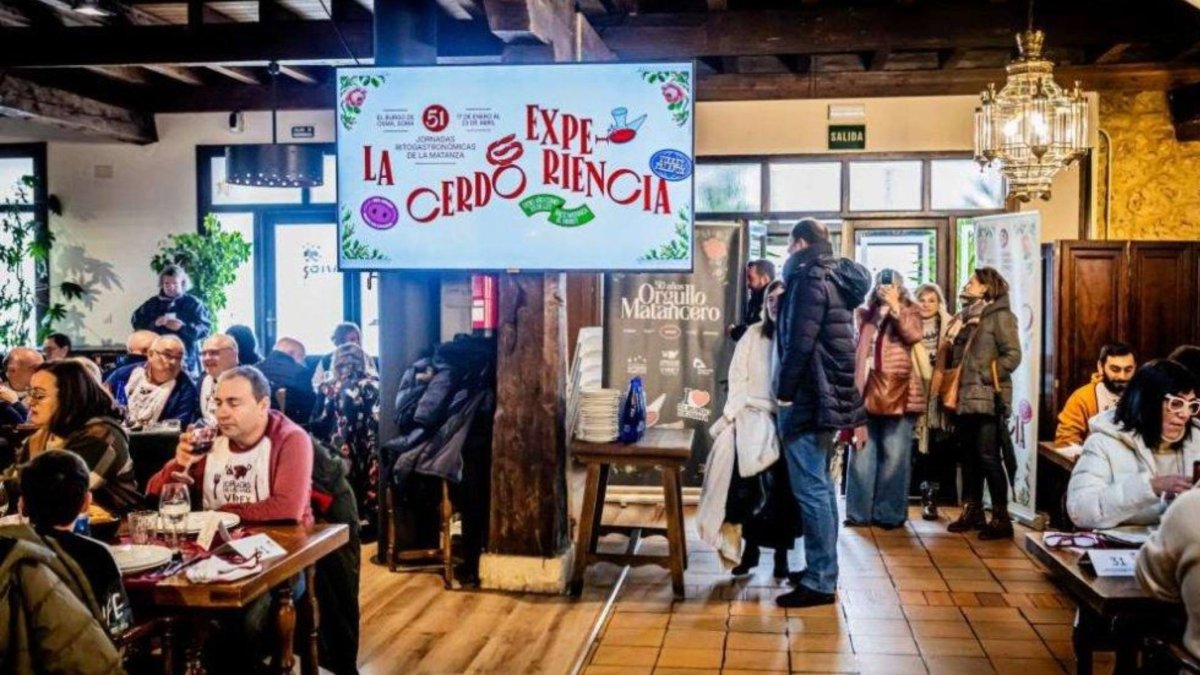 El comedor del Virrey Palafox se llena cada fin de semana de invierno con amantes del buen comer dispuestos a vivir la #CerdoExperiencia completa.