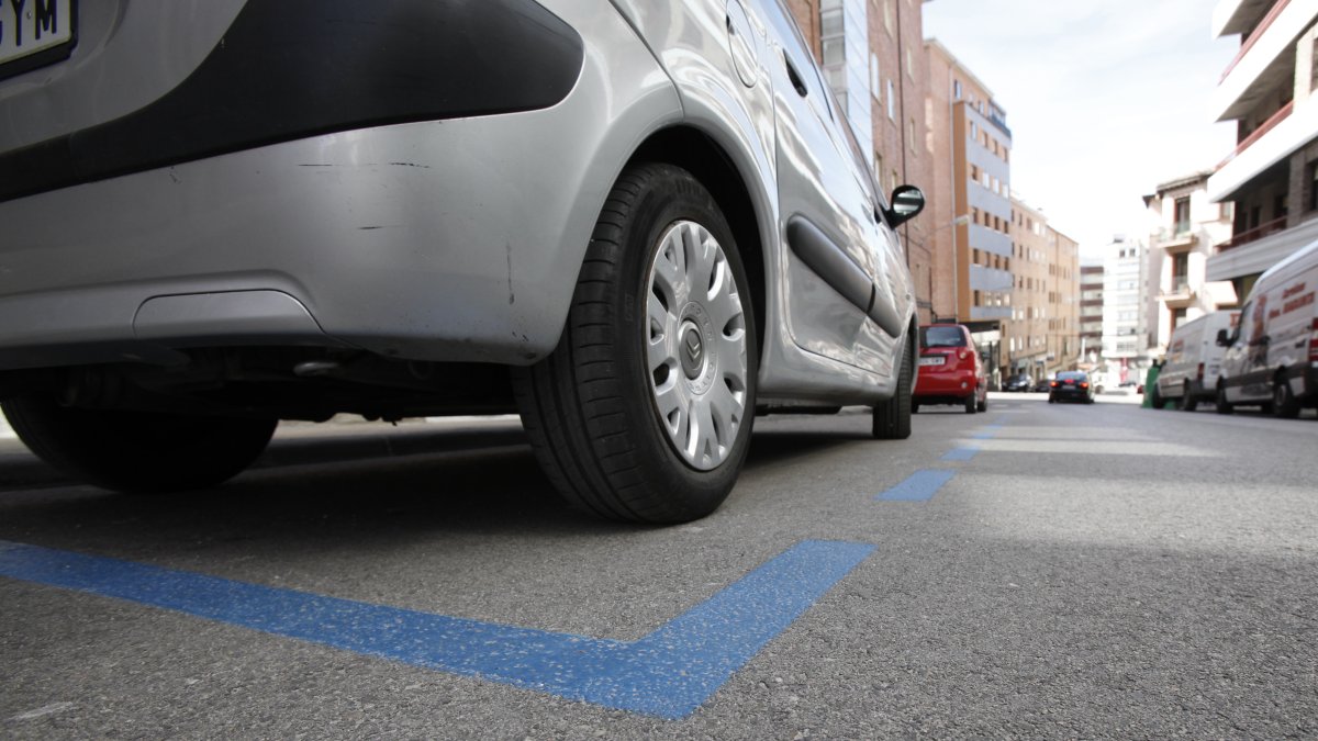 Estacionamiento regulado, en una imagen de archivo.