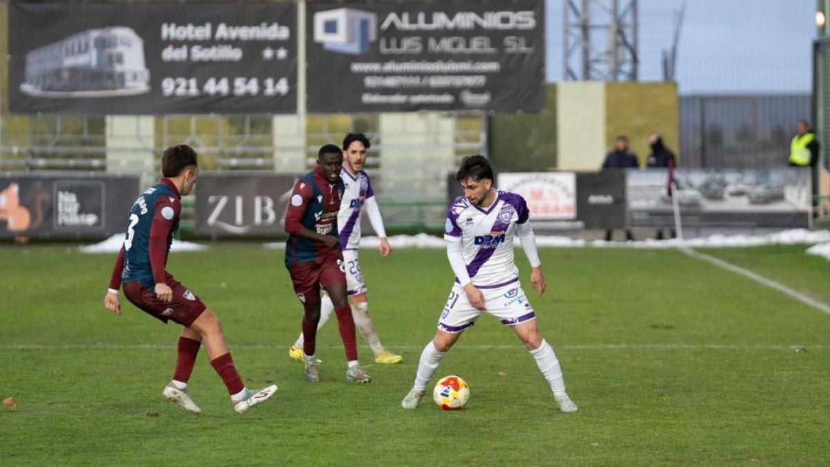 Empate sin goles del Numancia en La Albuera de Segovia.