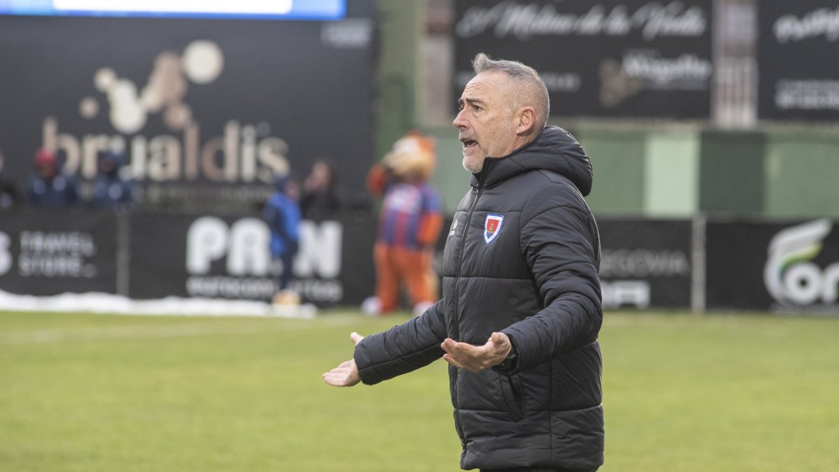 Ángel Rodríguez en el encuentro de este domingo en Segovia.