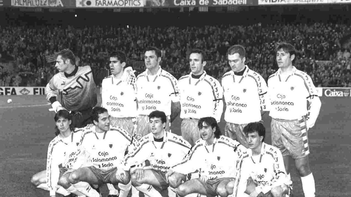 Once del Numancia que jugó en el Camp Nou en la Copa del Rey de 1996
