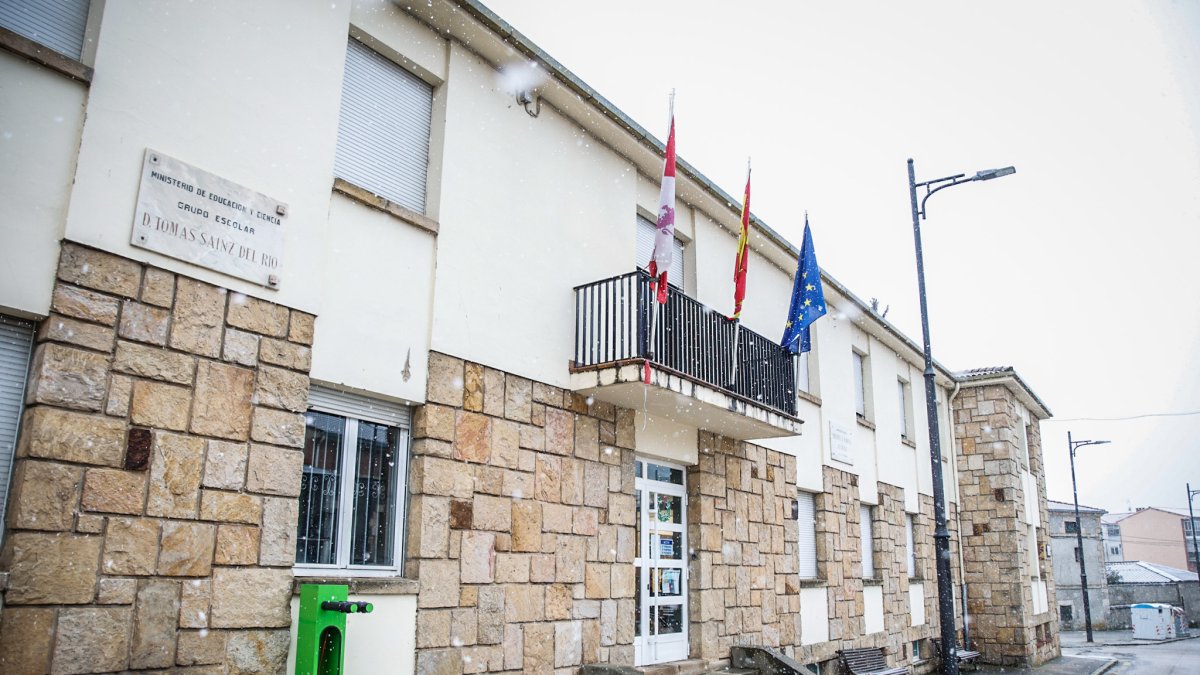 Colegio de Navaleno (Soria).