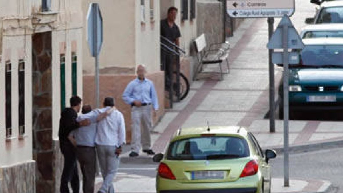 Mediadores en el suceso del atrincherado en Arcos de Jalón.