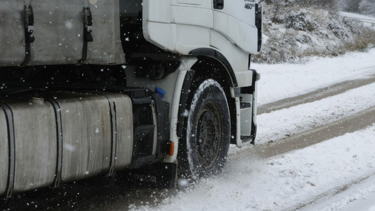 Hay más de una treintena de tramos con dificultades para circular en la red viaria soriana.