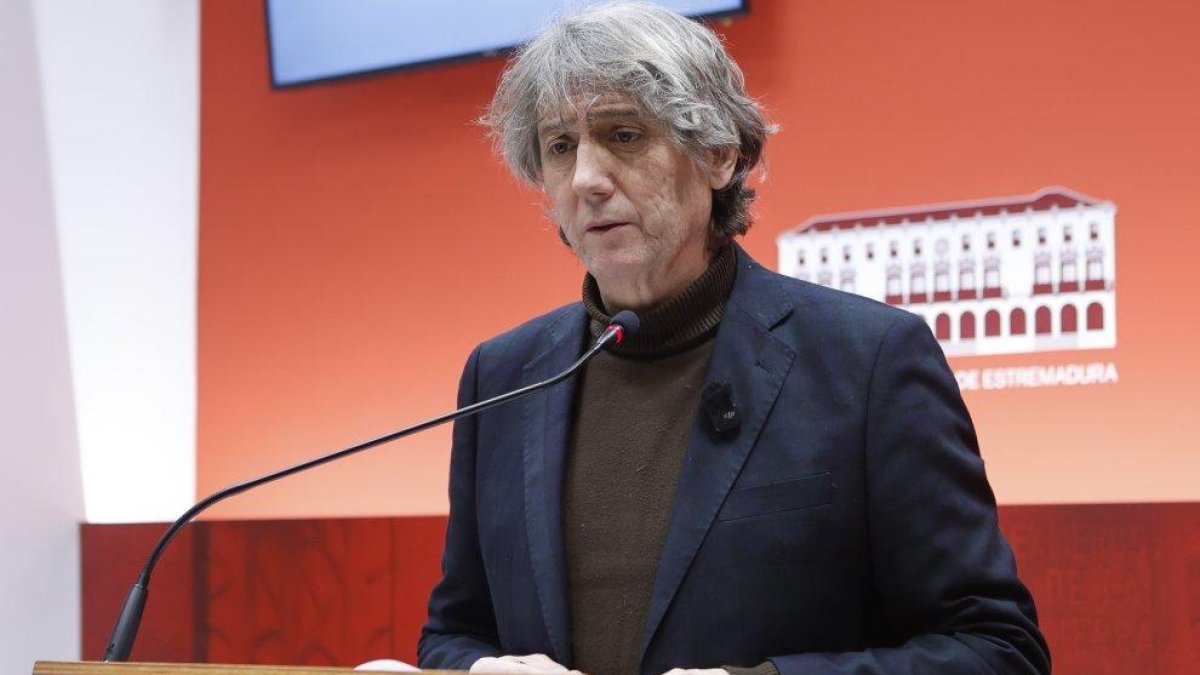 El alcalde de Soria, Carlos Martínez, comparece en el Ayuntamiento de Soria tras la reunión de la junta de gobierno.