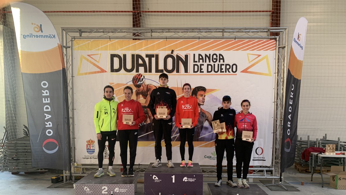 Pódiums de Campeonato de Castilla y León de Duatlón Sprint celebrado en Langa de Duero.