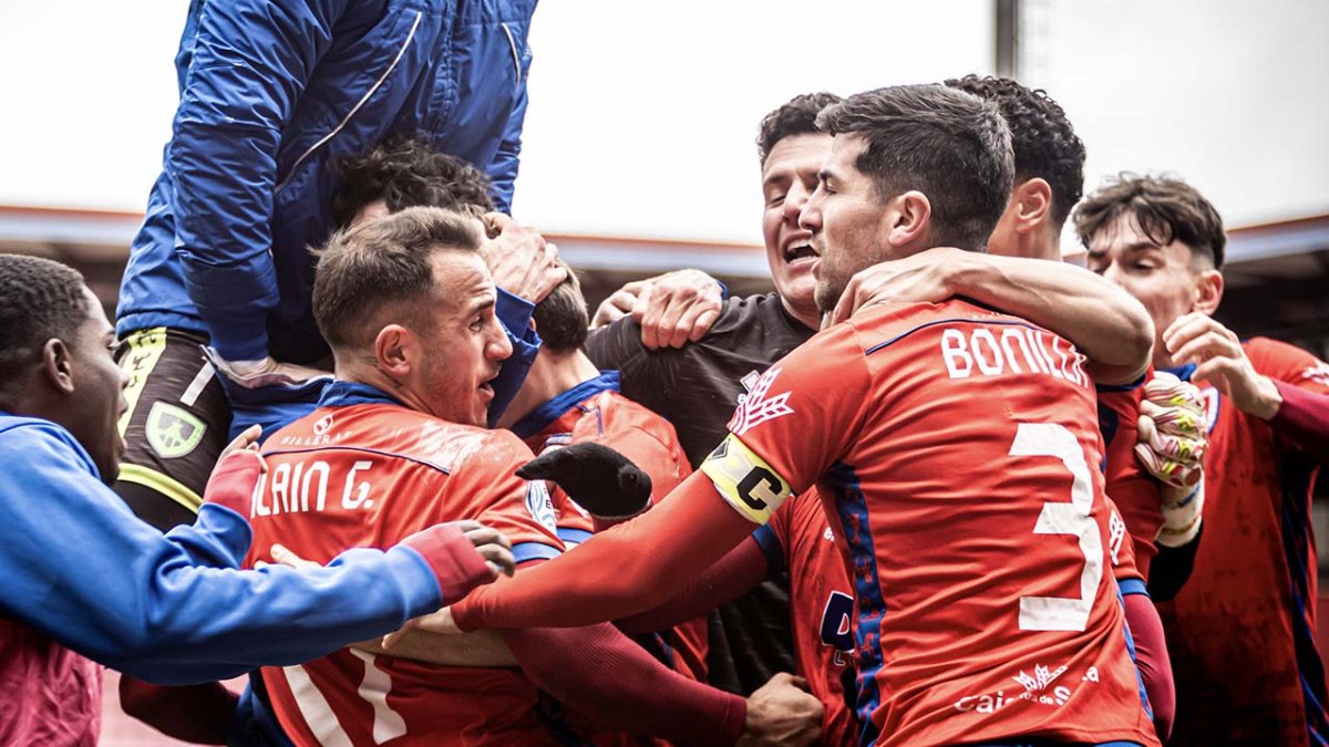 Alegría numantina en el gol de Juancho