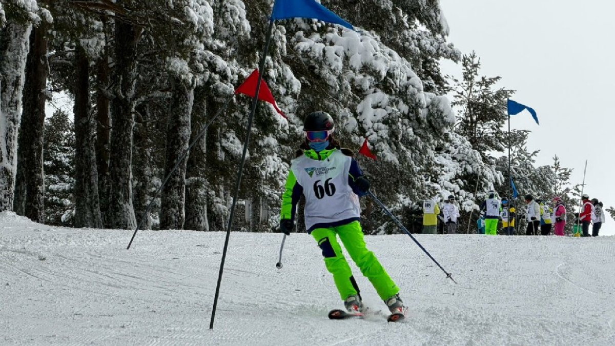 Uno de los participantes durante el descenso de Punto de Nieve Santa Inés.