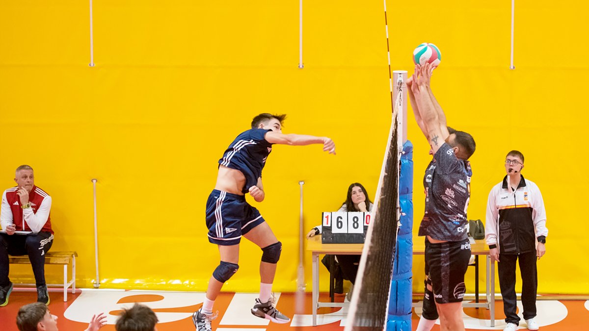 Imagen del encuentro de la primera vuelta entre el equipo soriano y el equipo asturiano.