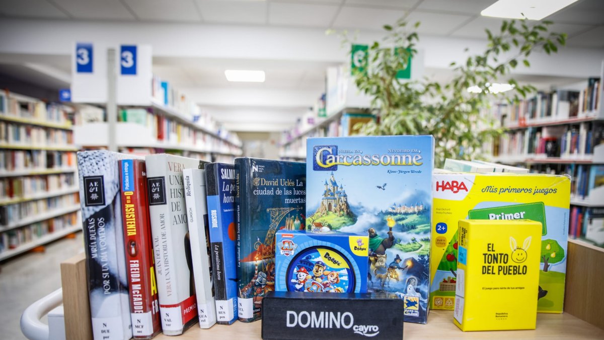 Algunos de los libros y juegos más solicitados por los usuarios de la Biblioteca de Soria.