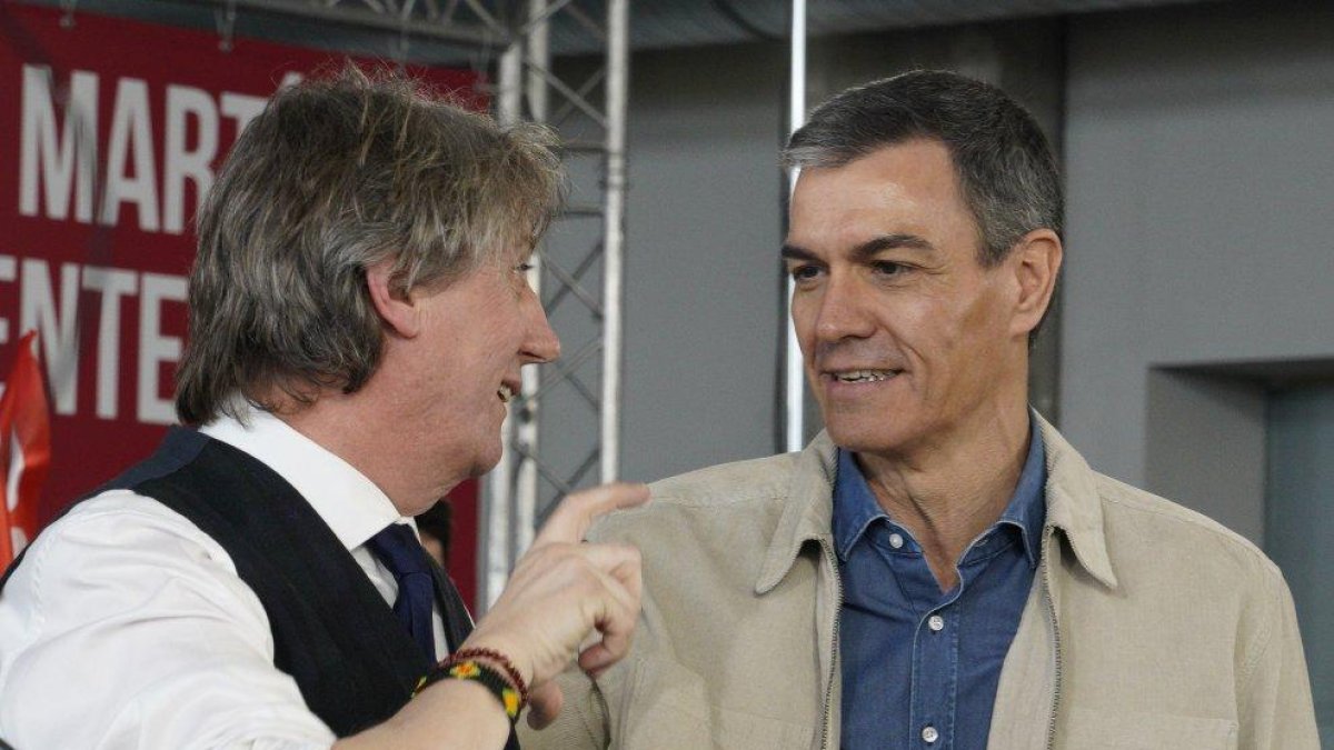 Carlos Martínez y Pedro Sánchez, el domingo pasado en Ponferrada.