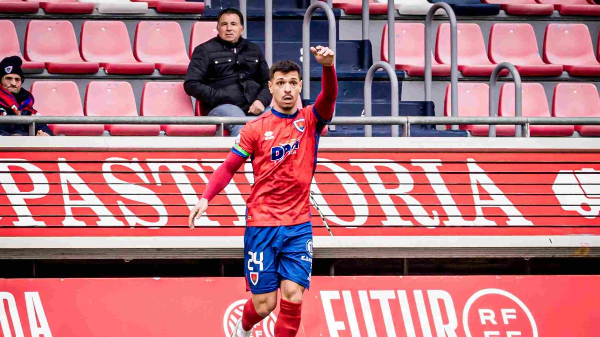 Álex Escardó estará a disposición de Ángel Rodríguez para el partido ante el Burgos B.