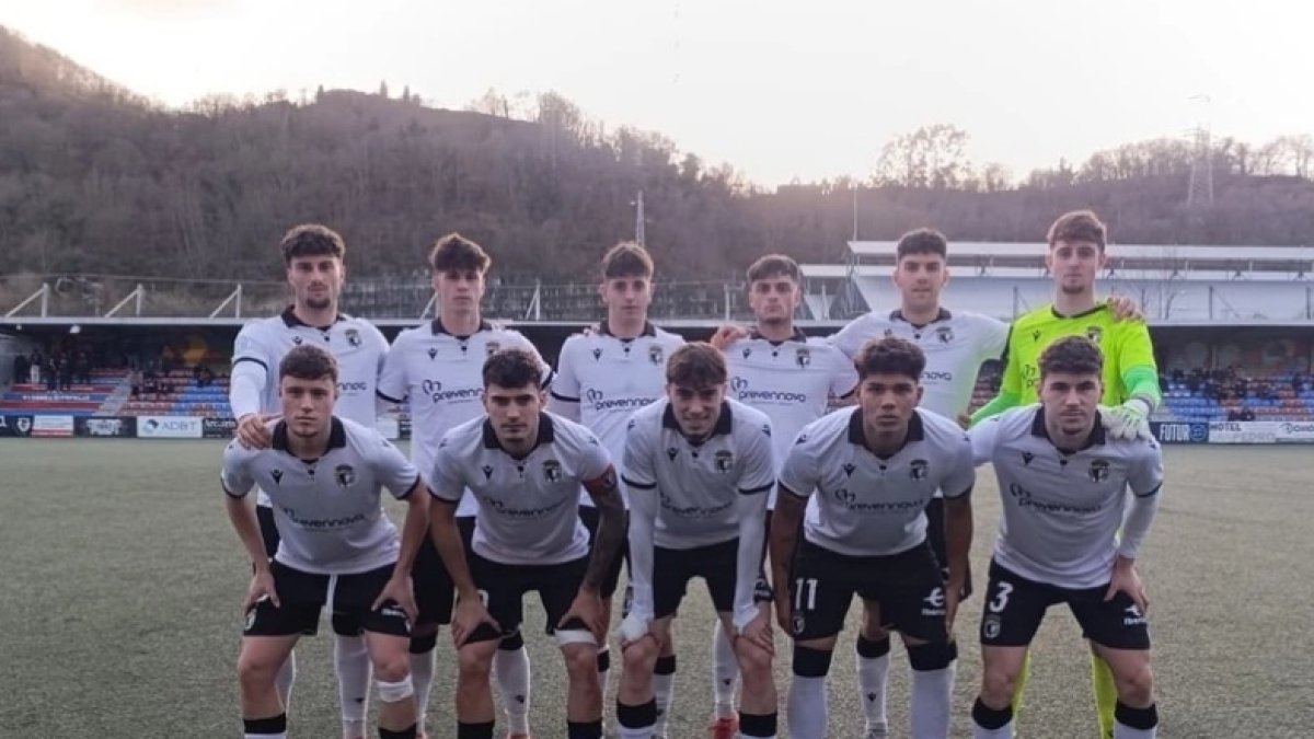 Uno de los onces del Burgos de la presente temporada.