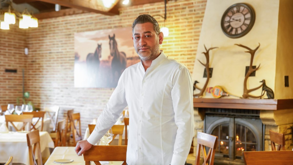Jorge Vasilov, impulsor de la nueva y aplaudida etapa del Mesón Los Caballos de Las Casas (Soria).