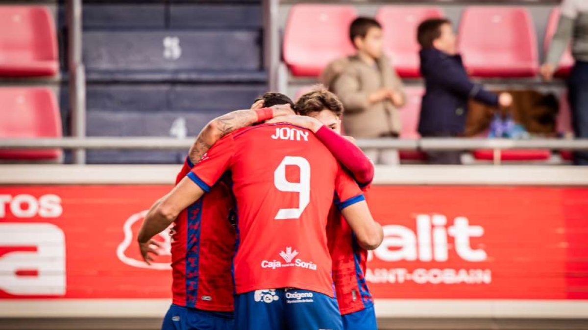 Langreo a domicilio y Marino en Los Pajaritos serán los últimos rivales del Numancia.