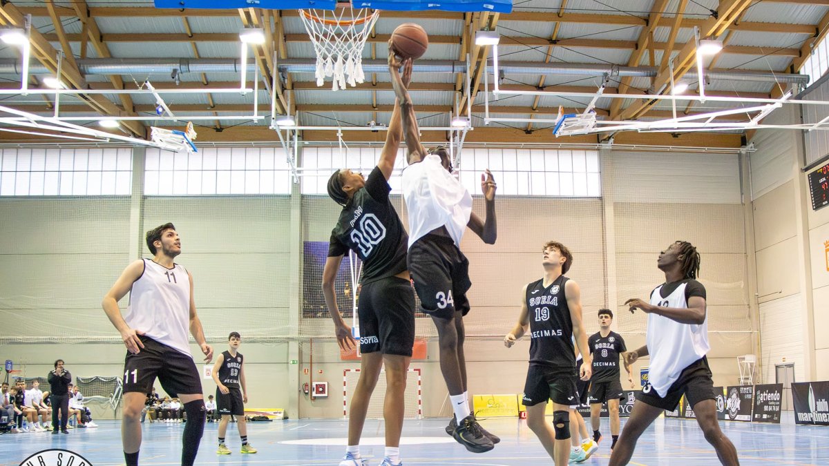 El equipo soriano se impuso con claridad al Venta de Baños.