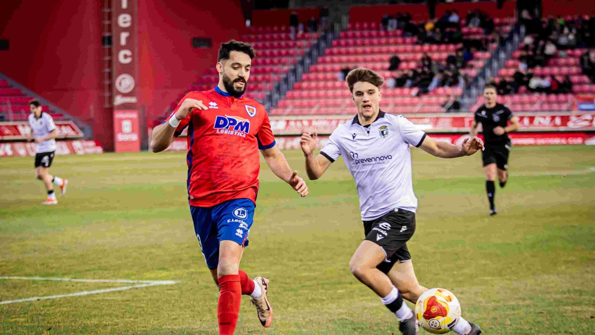 Jony apunta a la titularidad para visitar al Valladolid Promesas.