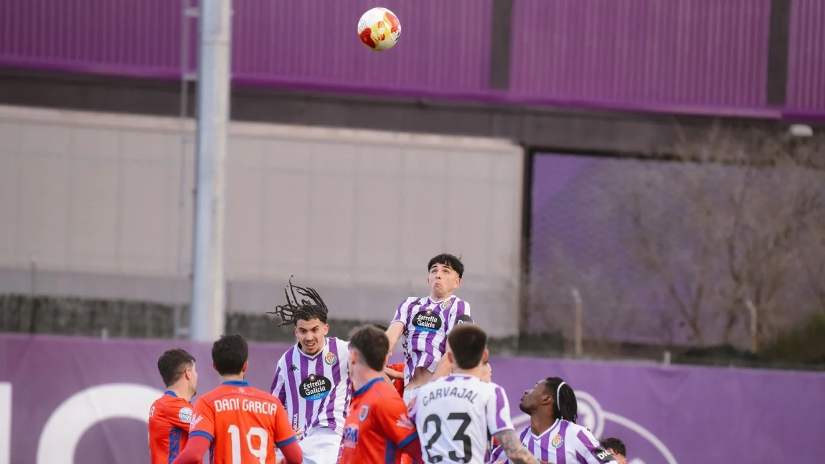 Un cabezazo de Arco truncaba la victoria del Numancia ante el Valladolid Promesas.