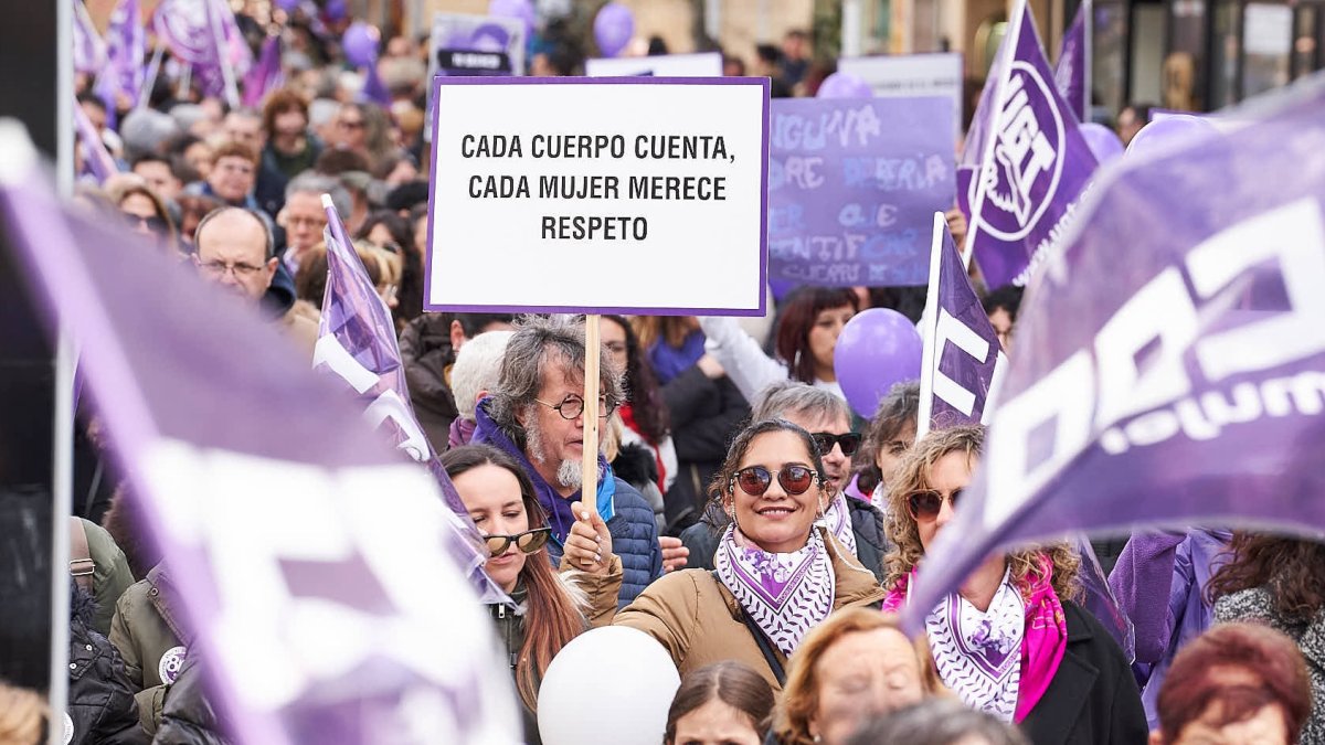 Soria se tiñe de morado por la igualdad en el 8M.