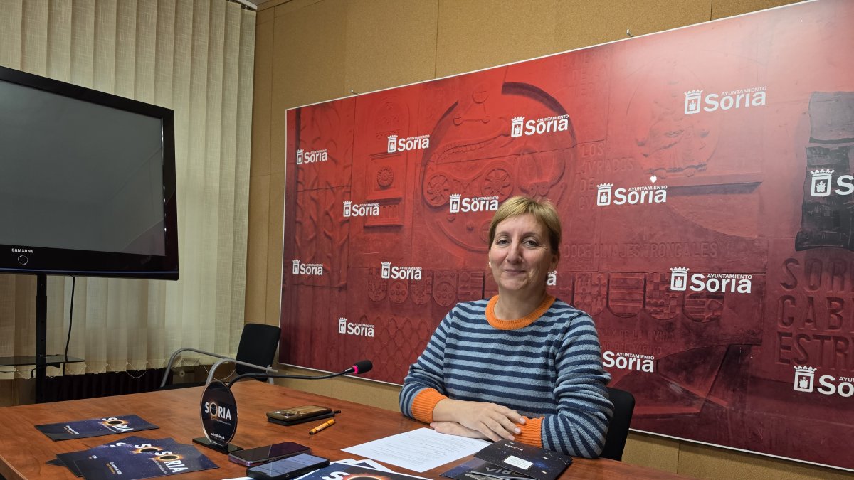 Yolanda Santos en una rueda de prensa en el Ayuntamiento.