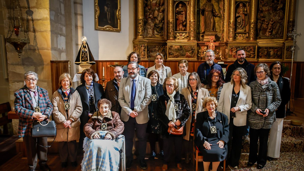 Reconocimiento a la devoción y el silencio de las Hermanas Camareras.