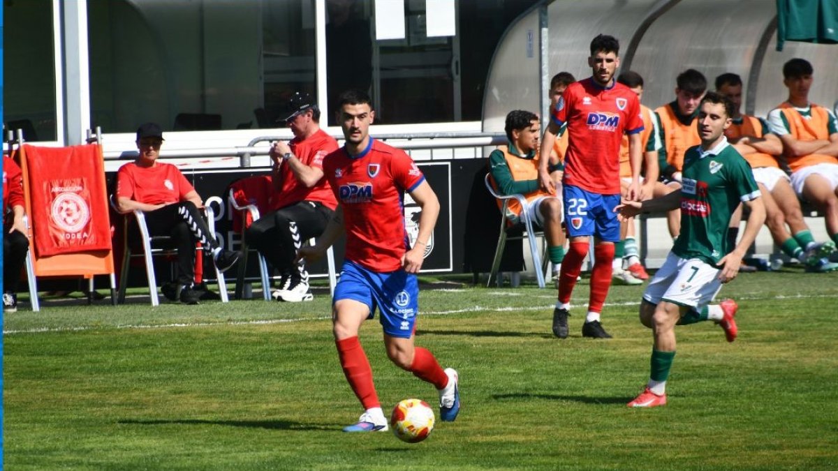 El Numancia falló ocasiones muy claras y no pasó del empate en O Vao.