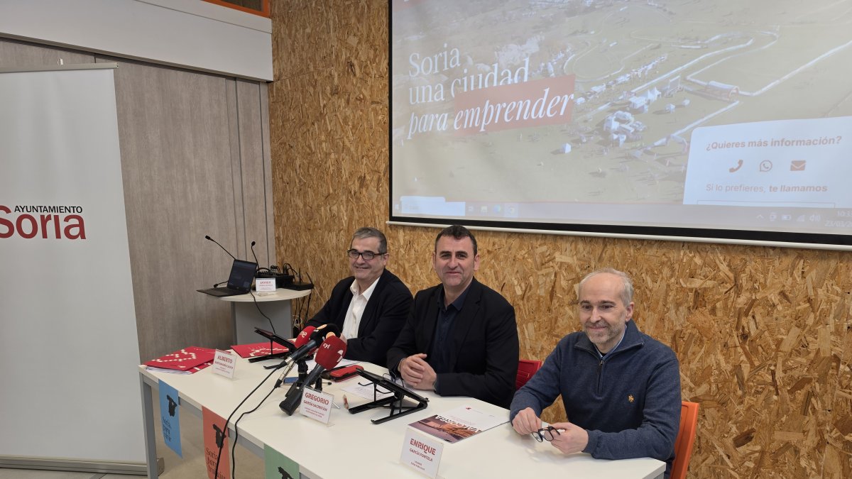 De izquierda a derecha Alberto Santamaría, Gregorio García y Enrique García.